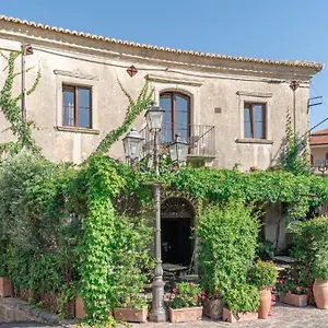 Gasthof Bar Vitelli Charming, Savoca