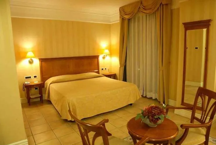 Dioscuri Bay Palace San Leone 4*,
