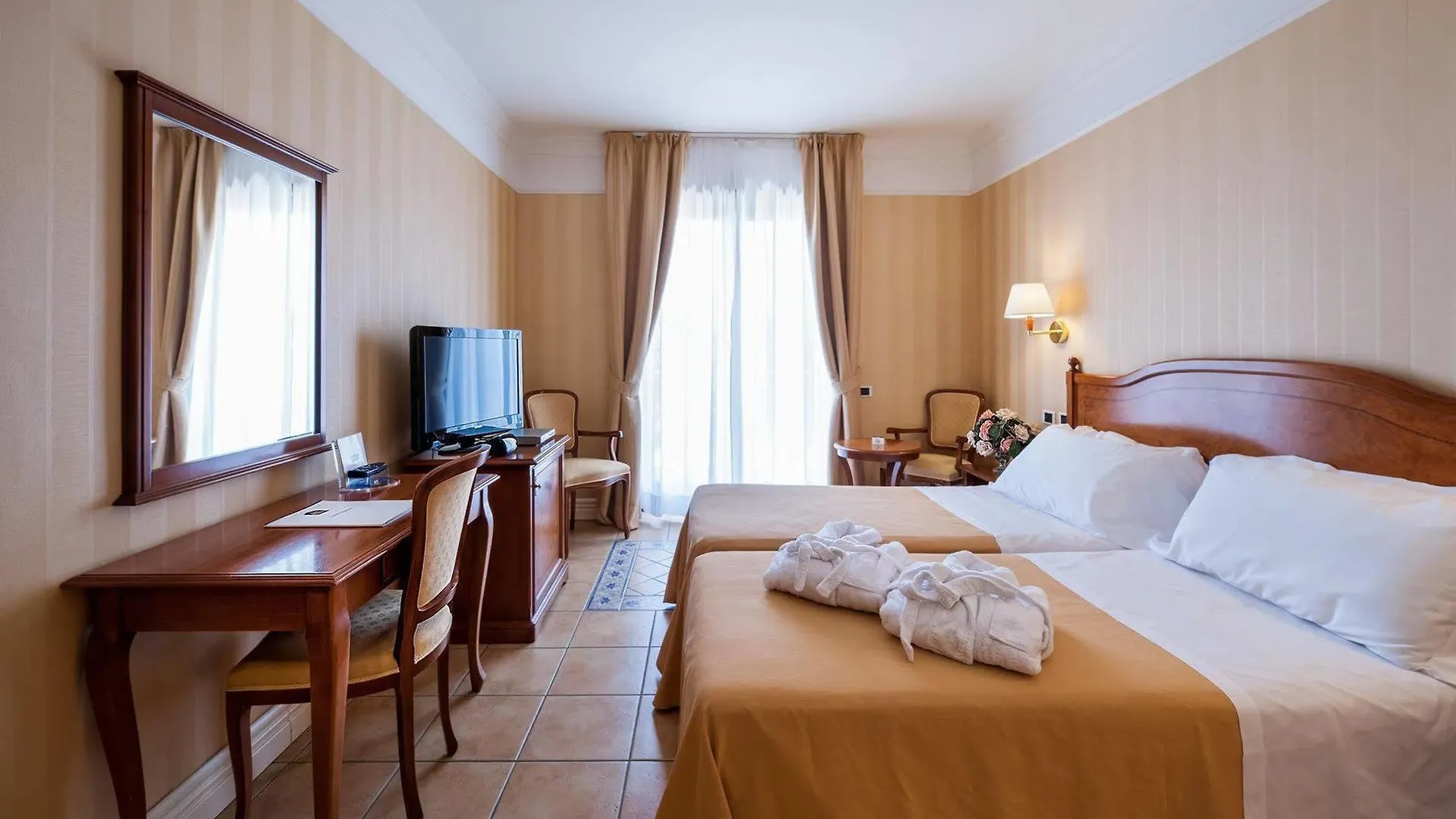 Dioscuri Bay Palace San Leone Hotel