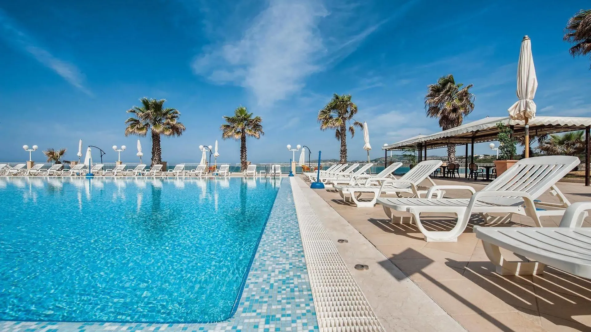 Dioscuri Bay Palace San Leone 4*,